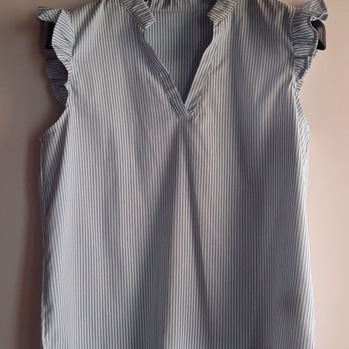 Shein striped blouse size M, like new, 100% polyester, white and blue