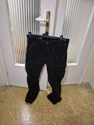 Black cargo pants used, size XS