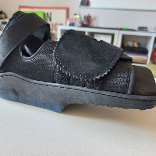 Metatarsal Offloading Shoe new