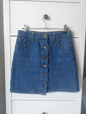 Denim mini skirt with buttons blue like new