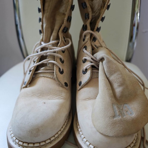 Caterpillar boots with fur, size 39-39.5, beige
