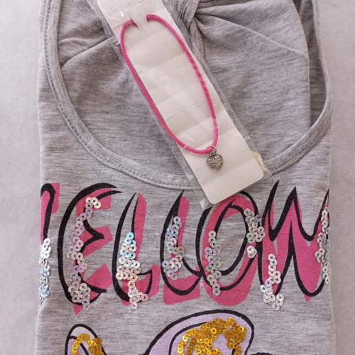 Sleeveless top with elephant design and heart necklace like new, gray