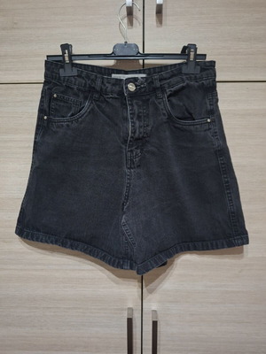 Pink Woman black denim shorts used, size L 40 12