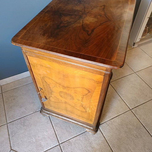Sigma sewing machine used with wooden cabinet and bar door