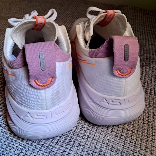 Asics Nimbus 27 women's athletic shoes size 40.5 like new, white