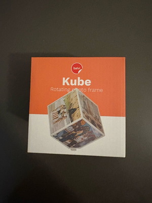 Kube photo frame new, rotating for 6 photos 10x10
