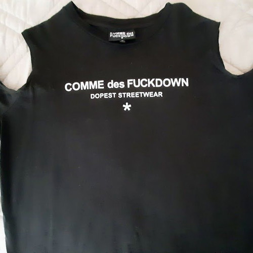 Comme Des Fuckdown shoulders off sweatshirt like new, size M/L, black