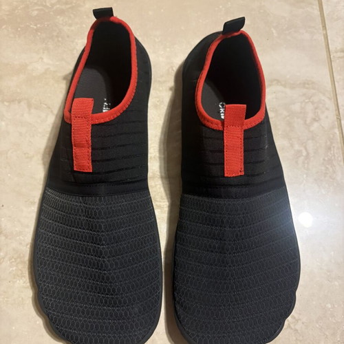 Crivt water shoes size 43, black and red