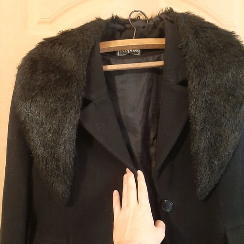 Wool coat with synthetic fur like new, size L, black