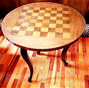Τραπεζάκι-σκακιέρα από μασίφ ξύλο καρυδιάς δεκαετίας 1950