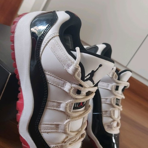 Nike Jordan kids barely worn authentic with their box!