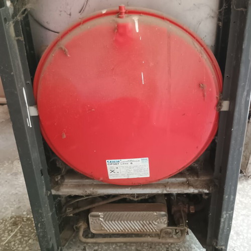 Baxi Luna 240 Fi Gas Boiler used, wall-mounted with chimney