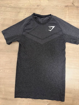 Gymshark OG Phantom Seamless shirt like new, size M, muscle fit