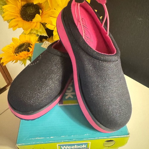 Jeans shoes new, size 30, very light