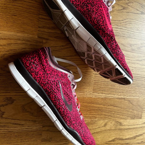 Αθλητικά παπούτσια Nike Free Run σαν καινούργια, μέγεθος 41, γυναικεία