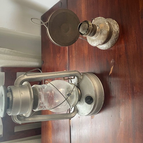 Oil lamps used, set of two