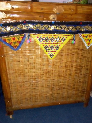 Wicker chest light color like new, 60cm length