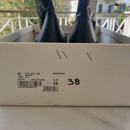 Bournazos ankle boots size 38 leather like new, black