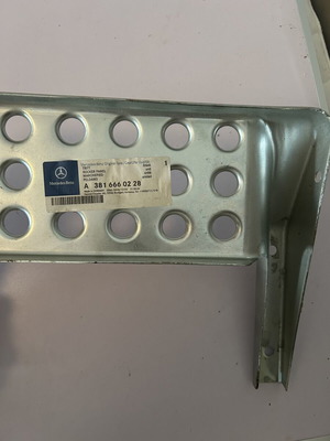 Mercedes truck step new