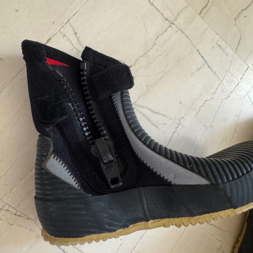 GUL Sailing Boots Kids Like New Size 4