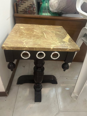 Marble coffee table used, square 38x38 cm, height 50 cm