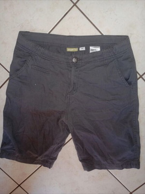 Bermuda shorts, height 1.64 m