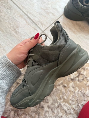 Steve Madden sneakers 39 σε άριστη κατάσταση, πράσινα