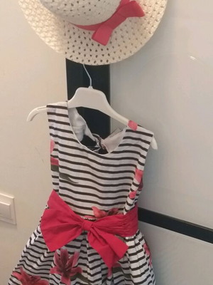 Dress with gift hat for girls up to 6 years used