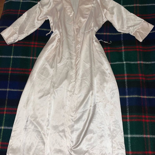 Marks & Spencer robe used, white, heavy and soft fabric