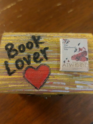 Wooden Book Lover box like new with The Handmaid's Tale miniature