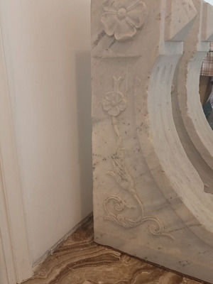 Ζεύγος μαρμάρινα πόδια / στηρίγματα νεοκλασικού τζακιού, μασίφ λευκό μάρμαρο