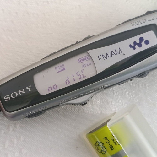 Sony MD Walkman MZ-G750 with remote, 5 discs, power supply, and battery