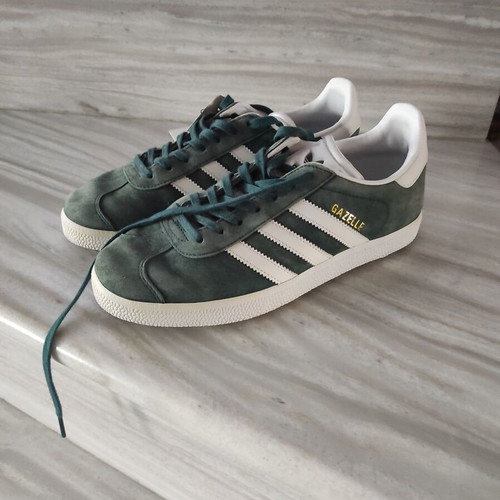 Adidas athletic shoes like new, size 39 green