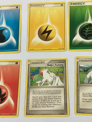 Κάρτες Pokémon μεταχειρισμένες, πακέτο 6 (2 Trainer + 4 Energy)