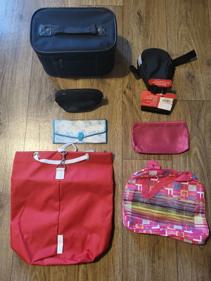 Pack of 7 toiletry bags in various sizes new
