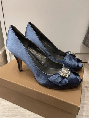 Menbur peep toe pumps like new, blue, high heels size 37