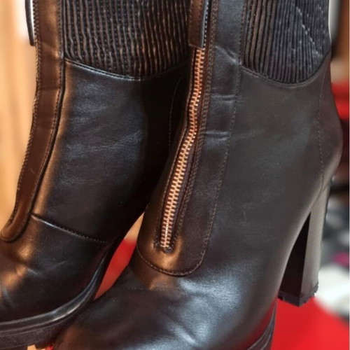 Migato women's black ankle boots like new, 10cm heel