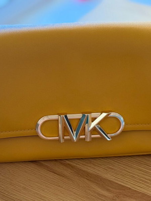 Michael Kors Parker Μεσαία Δερμάτινη Τσάντα Ώμου Σαν Καινούρια