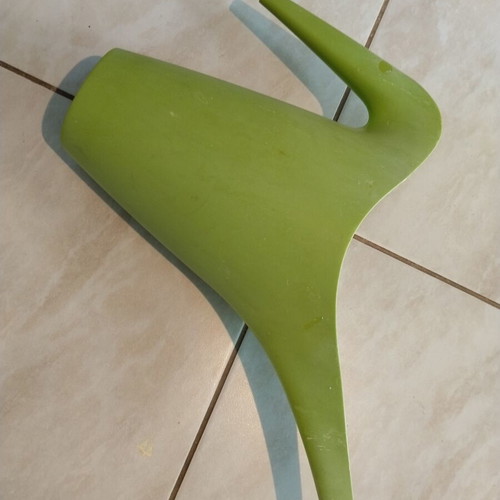 Garden set used, 6 pieces including watering can, pots & stands