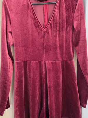 Velvet one-piece shorts like new, burgundy color Shein size M