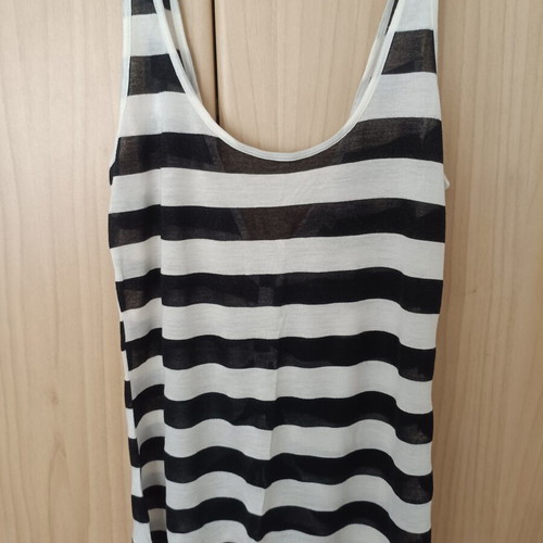 Bershka striped top with open back, like new, size medium