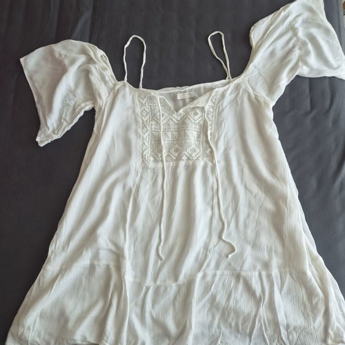 Pull & Bear white blouse size M like new with romantic sleeves