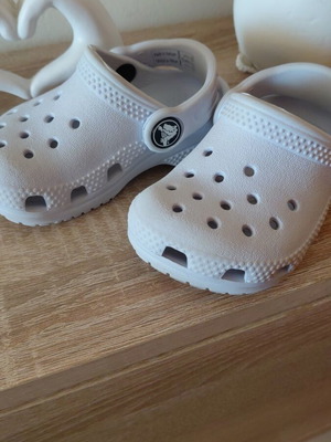 Crocs βρεφικά παπούτσια μέγεθος 20 σαν καινούργια unisex χρώμα