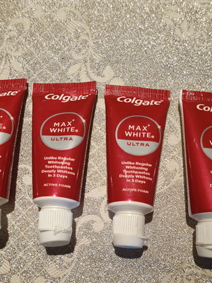 Colgate Ultra White 4 travel size 20ml tubes new, sealed