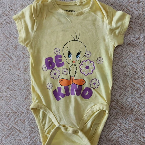 Sinsay baby bodysuits like new, pack of 6, 0-3 months