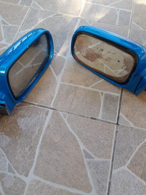 Honda CRX side mirrors used, left cracked