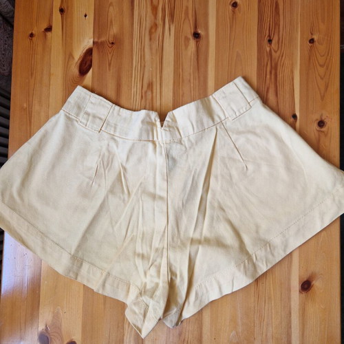 Calliope shorts new, size S, lemon color