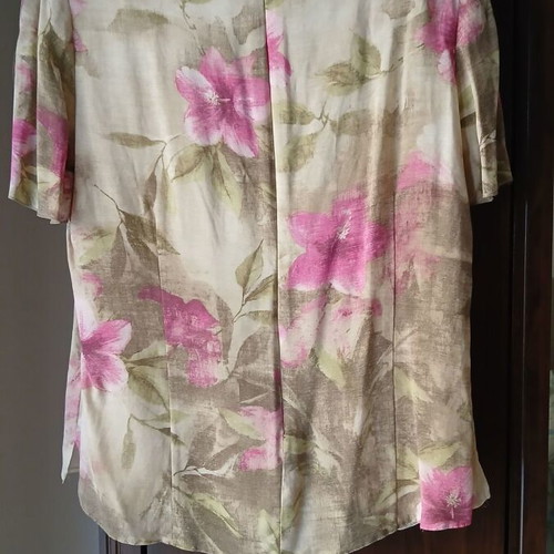 Bonita women's blouse like new, multicolor, size 42