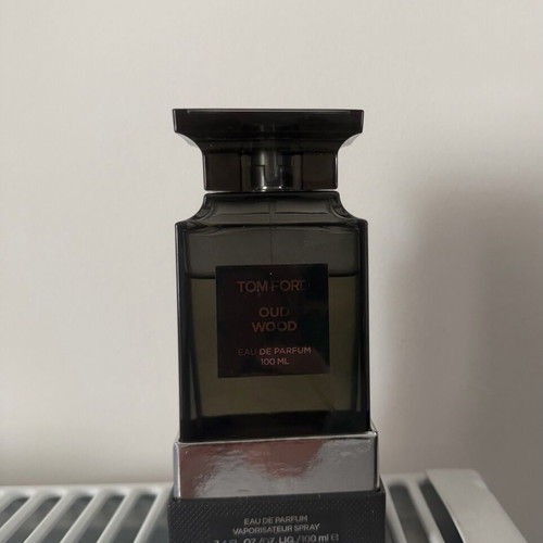 Tom Ford Oud Wood κανονικό άρωμα μεταχειρισμένο 100 ml