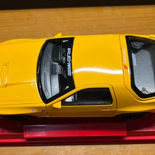 Mazda RX7 1:24 scale model car like new